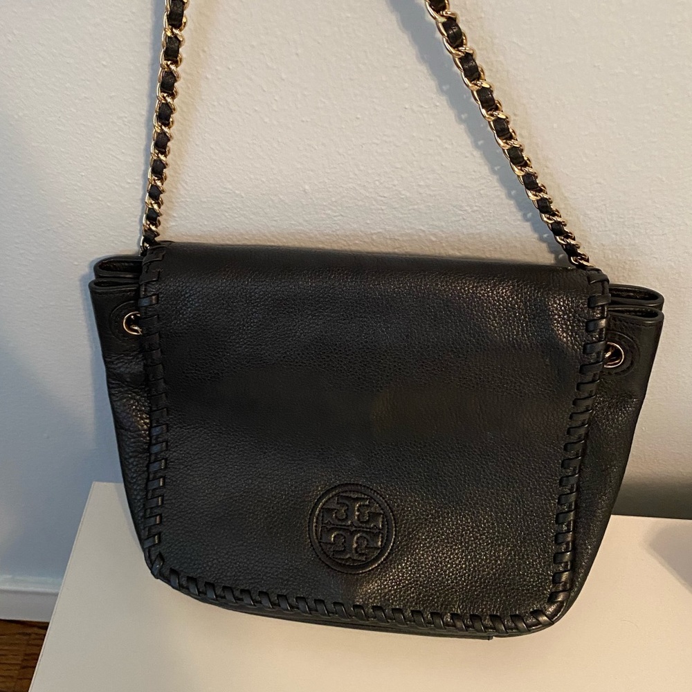 Tory Burch Bombe Pebbled Leather Shoulder Bag